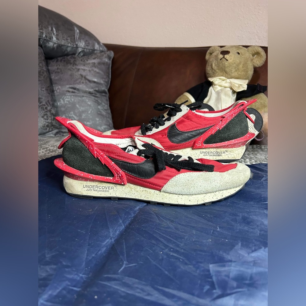 NIKE DAYBREAK UNDERCOVER "UNIVERSITY RED" Mens 11.5 CJ3295-600